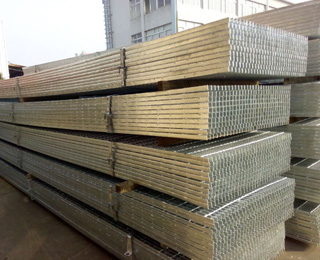 Hot Dip Galvanized Steel Grating JG325/40/100SG Featured Image